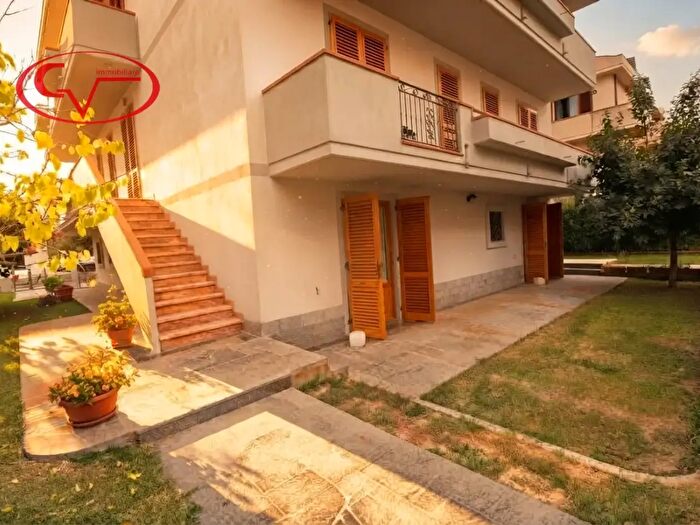Casa con 8 locali in vendita in Via Ernesto Rossi, Montevarchi