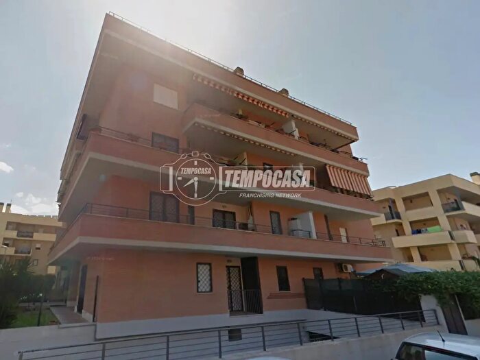 Appartamento trilocale in vendita in Via Giuseppe De Piro, Roma