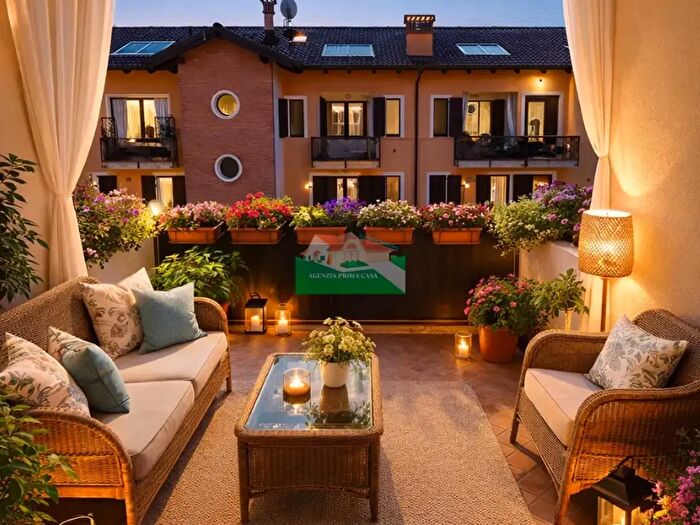 Appartamento con 6 locali in vendita in Via Attilio Orioli, Ravenna