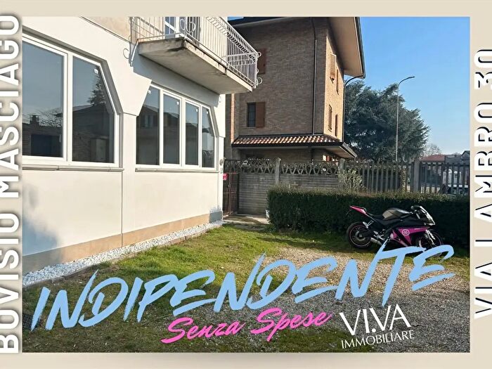 Appartamento trilocale in vendita in Via Lambro, BovisioMasciago
