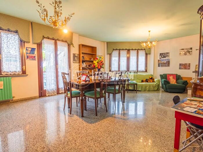 Appartamento con 5 locali in vendita in Via Mario Curzi, San Benedetto Del Tronto