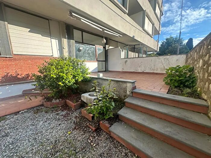 Appartamento quadrilocale in vendita in Carrara