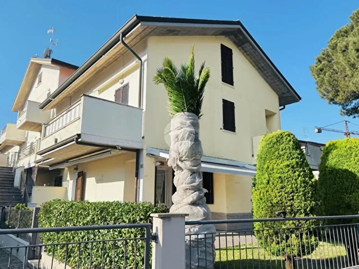 Appartamento trilocale in vendita in Via Rovigo, Cervia
