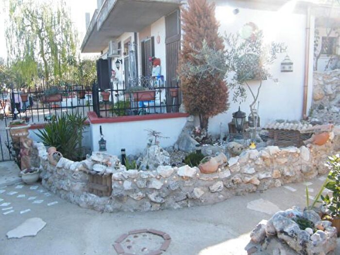 Casa con 6 locali in vendita in Via della Croce, Alatri