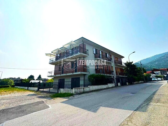 Appartamento trilocale in vendita in Via Tommaso Grossi, Piossasco