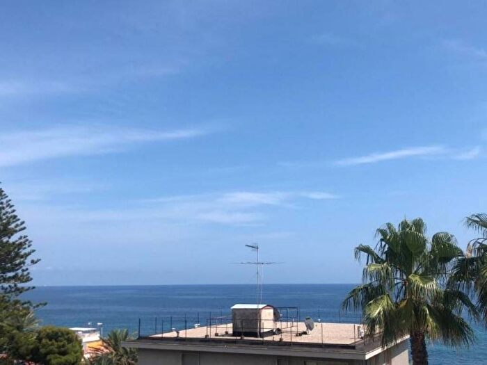 Casa con 5 locali in affitto in Strada Privata Barabino, Corso degli Inglesi, Sanremo