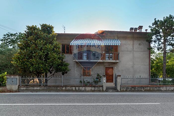 Casa con 14 locali in vendita in Via Torrette, Maiolati Spontini