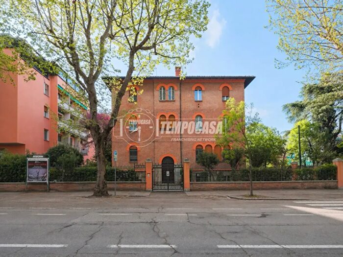 Appartamento trilocale in vendita in Bologna