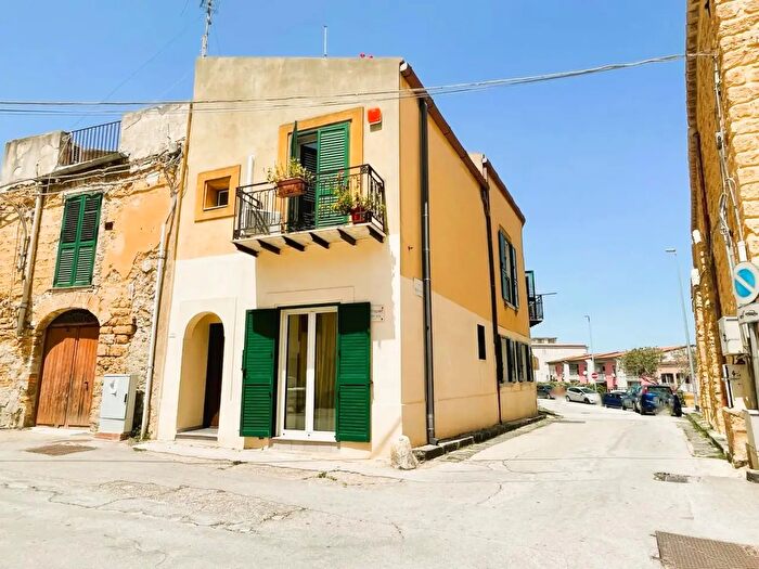 Appartamento con 5 locali in vendita in Via Salita Madonna degli Angeli, Agrigento