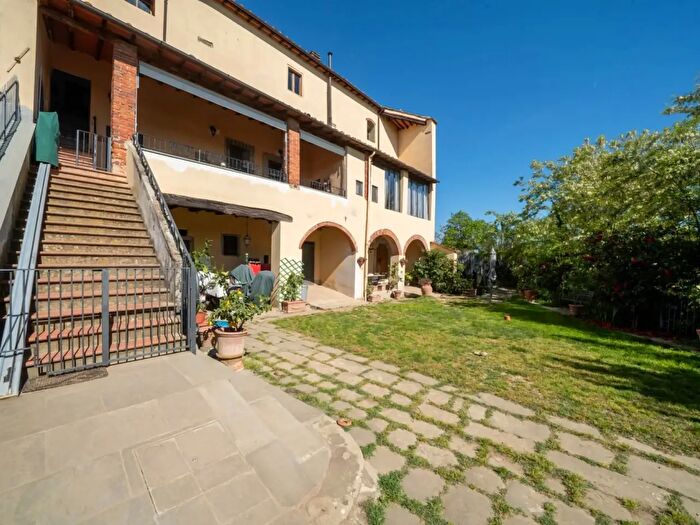 Casa con 14 locali in vendita in Via San Miniato, Castelfranco Piandiscò