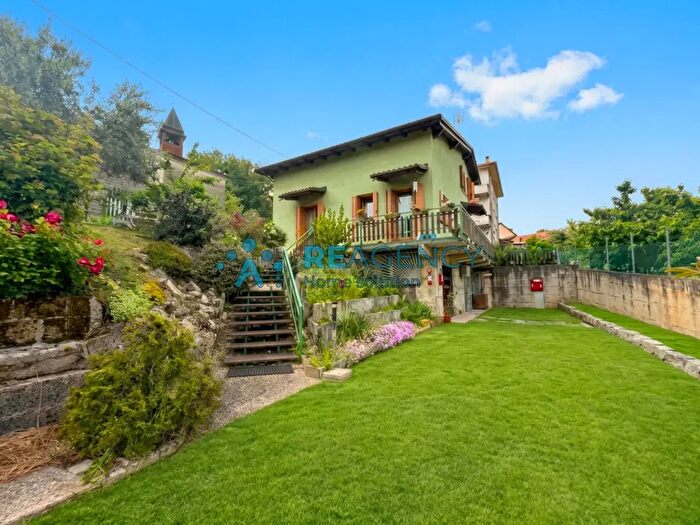 Casa con 5 locali in vendita in Costabissara