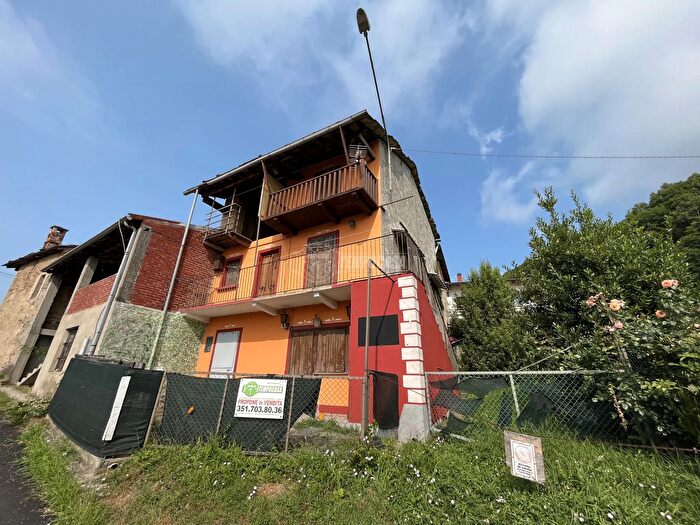 Casa trilocale in vendita in Borgata Combravino, Valgioie