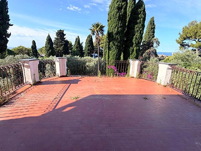 Appartamento trilocale in affitto in Via Scogliera, Centro, Bogliasco