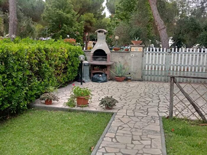 Appartamento trilocale in affitto in Via Litoranea, Zona Nuova Pratoranieri, Follonica