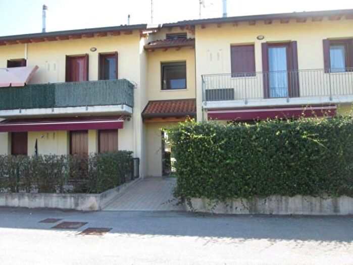 Appartamento con 6 locali in vendita in Caerano Di San Marco