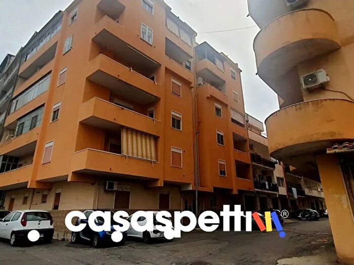 Appartamento trilocale in vendita in Via Calveri, Reggio Calabria