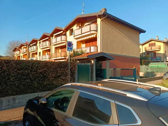 Appartamento trilocale in vendita in Limido Comasco