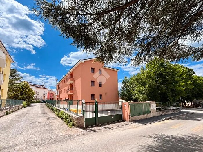 Appartamento trilocale in vendita in Viale Alcide De Gasperi, L'Aquila
