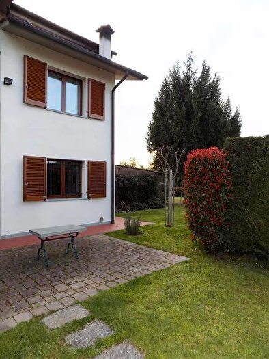 Casa con 8 locali in vendita in Borgo San Lorenzo