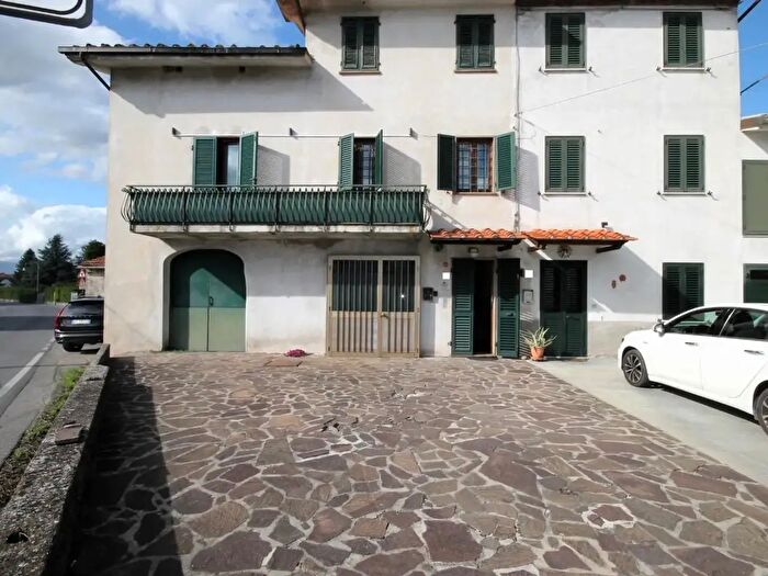 Casa con 6 locali in vendita in Ia Cortinella, Capannori