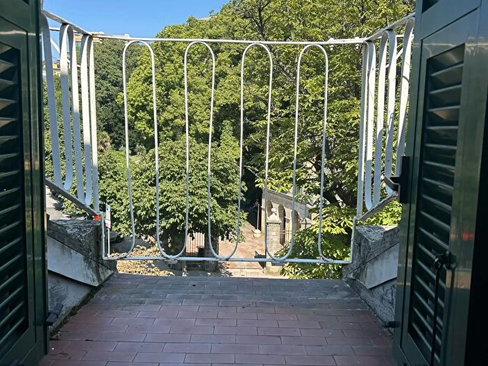 Appartamento con 5 locali in affitto in Via Palestro, Genova