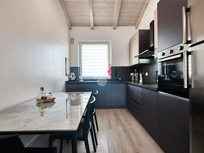 Case in Vendita e in Affitto - 3