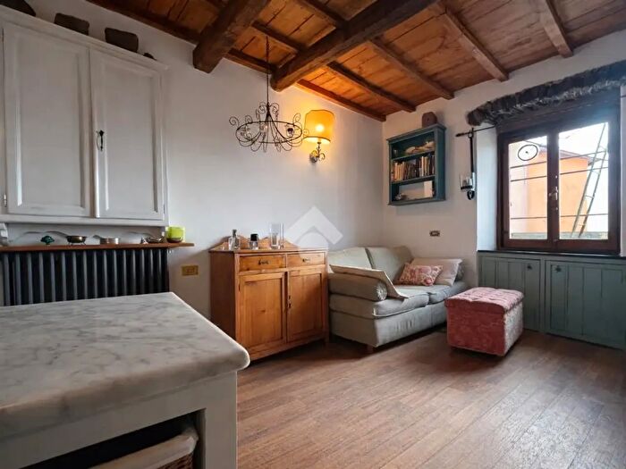 Appartamento quadrilocale in vendita in Via G Vassale, Lerici