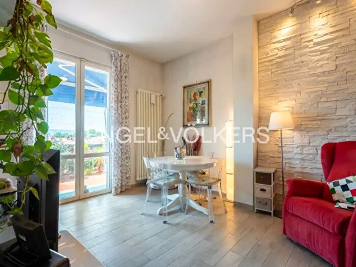 Appartamento trilocale in vendita in Via Enrico Petrella, Firenze