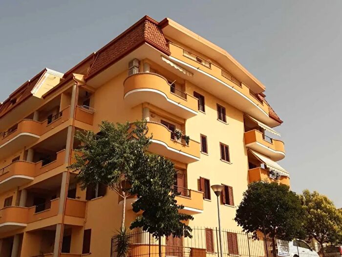 Appartamento trilocale in vendita in Contrada Petraro Snc, Rose