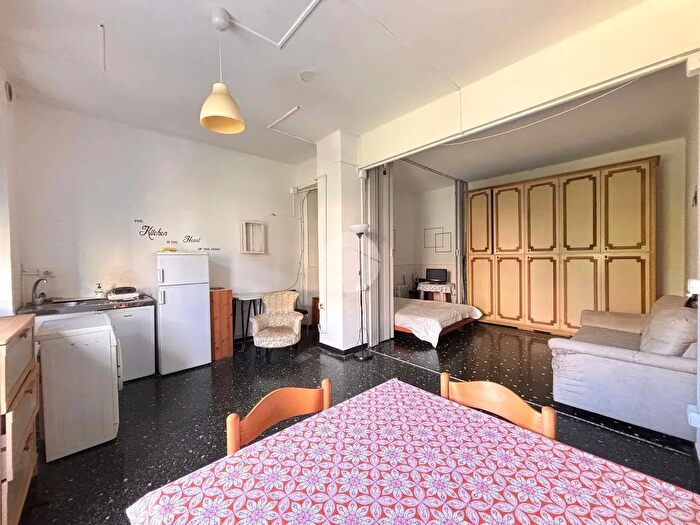 Appartamento monolocale in vendita in Via del Borgo, Genova