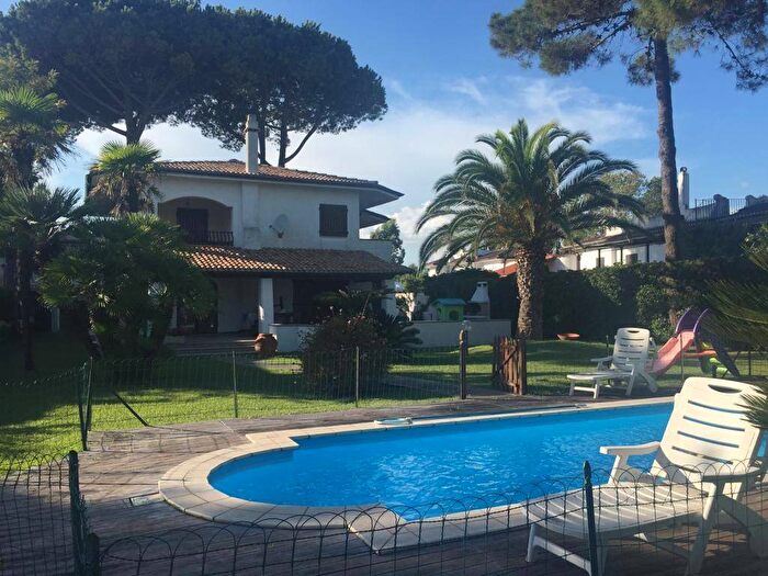 Casa con 6 locali in affitto in Viale Europa, Centro, San Felice Circeo