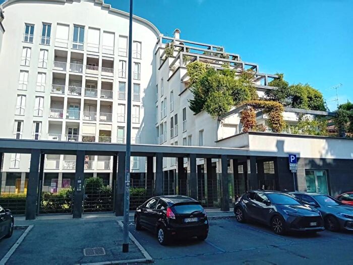 Appartamento bilocale in affitto in Via Achille Cadolini, Centro, Gallarate
