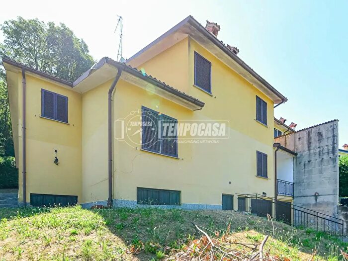 Case in Vendita e in Affitto - 2