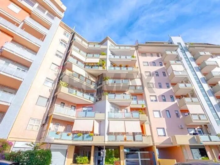 Appartamento trilocale in vendita in Via Fratelli De Filippo, Bari