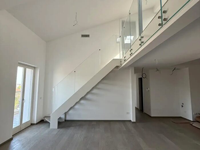 Appartamento quadrilocale in vendita in Via Rodi, Senigallia