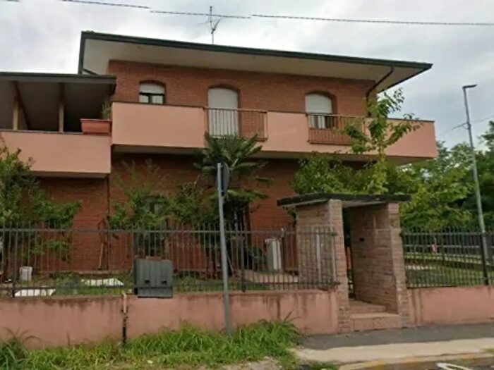 Appartamento trilocale in vendita in Canegrate
