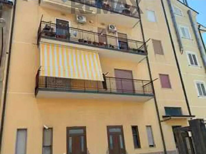 Appartamento quadrilocale in vendita in Vicolo Giustizia Snc, SantAgata Di Militello