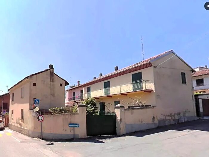 Casa con 6 locali in vendita in Via Fornasone, San Salvatore Monferrato