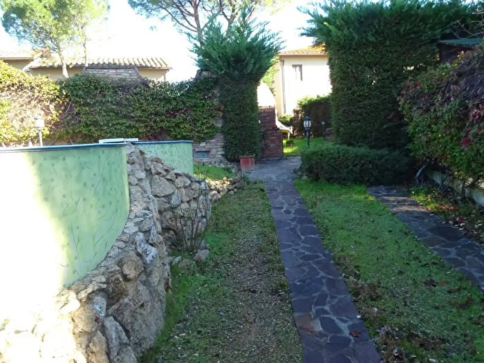 Casa trilocale in vendita in Via Colle S Lorenzo, Montespertoli