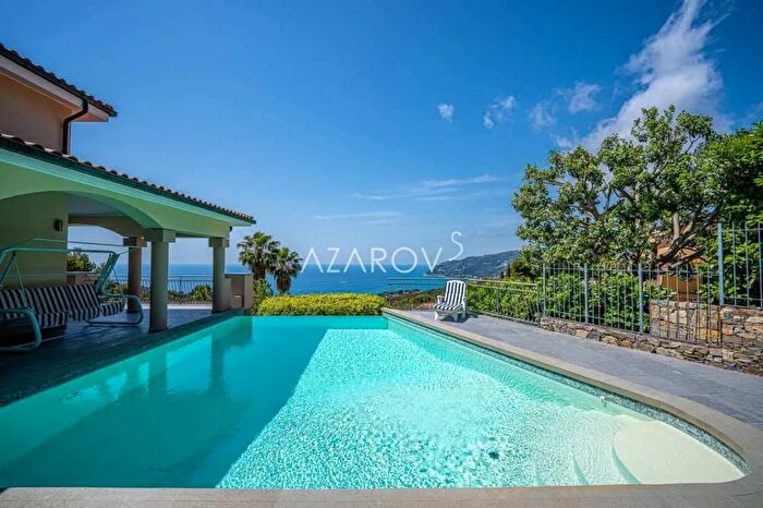 Casa con 5 locali in vendita in Andora