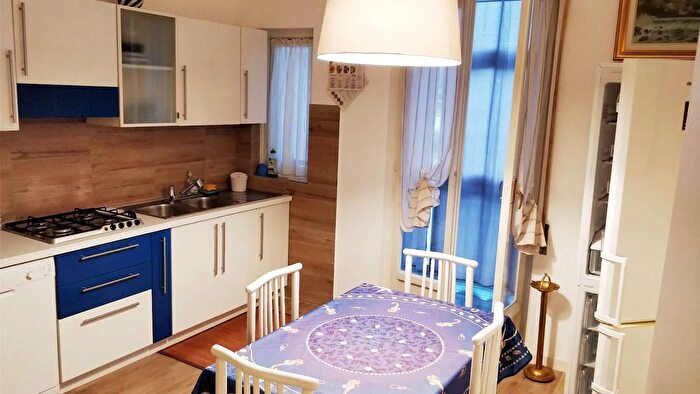 Appartamento con 5 locali in vendita in Sanremo