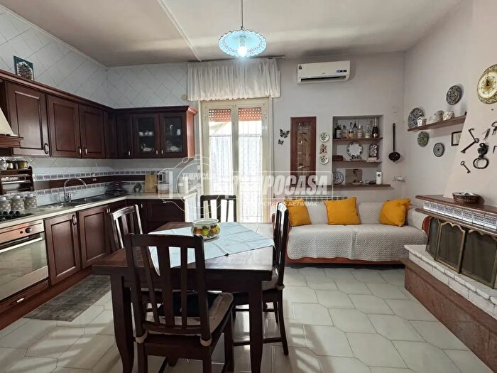 Appartamento trilocale in vendita in Via del Molise, Afragola