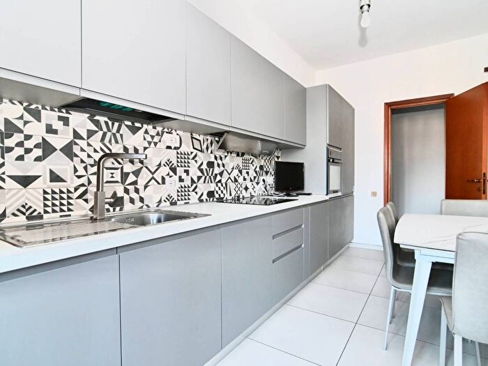 Appartamento trilocale in affitto in Via Giovanni Amendola, Mazzo Pantanedo, Rho