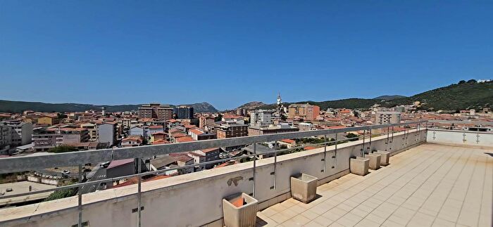 Appartamento con 10 locali in vendita in Via Garibaldi, Iglesias