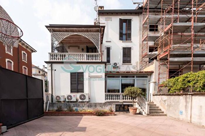 Appartamento con 5 locali in vendita in Via Nicola Antonio Porpora, Milano