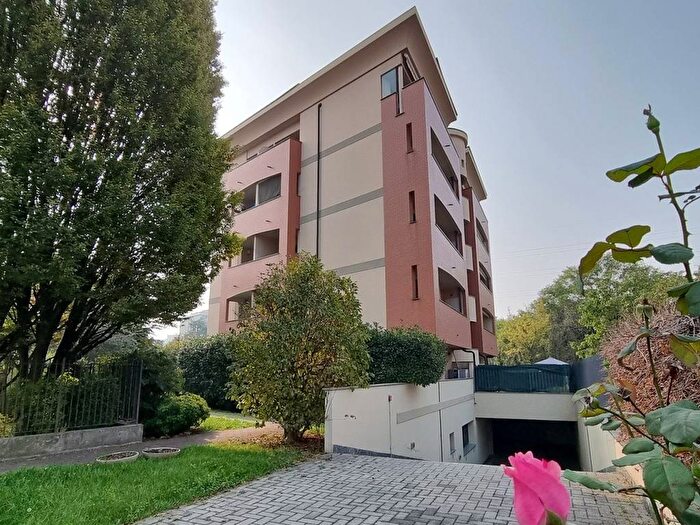 Appartamento trilocale in affitto in Via Grazia Deledda, Centro, Brugherio