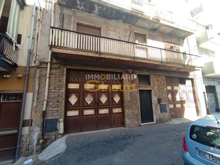 Appartamento con 6 locali in vendita in Via Benevento, Paterno