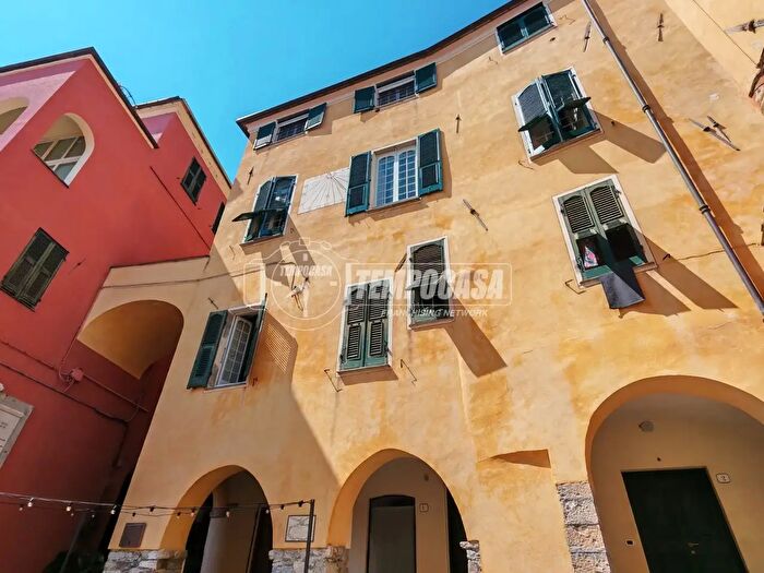 Appartamento quadrilocale in vendita in Salita al Castello, Cervo