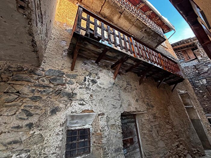 Casa quadrilocale in vendita in Via Montozzo, Ponte Di Legno