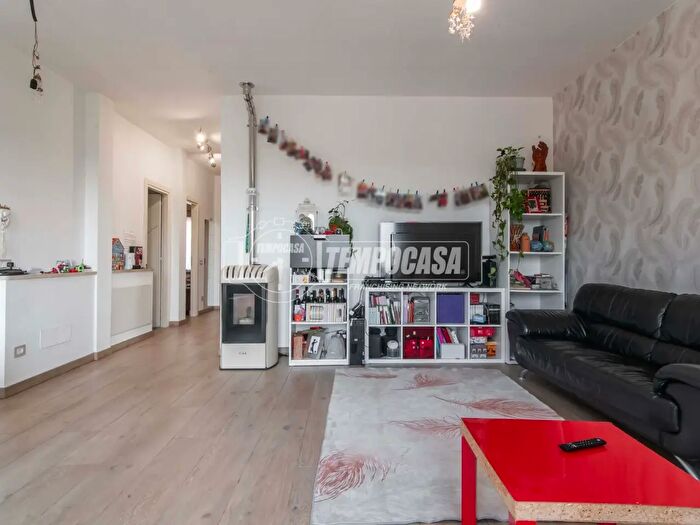 Casa trilocale in vendita in Mozzate